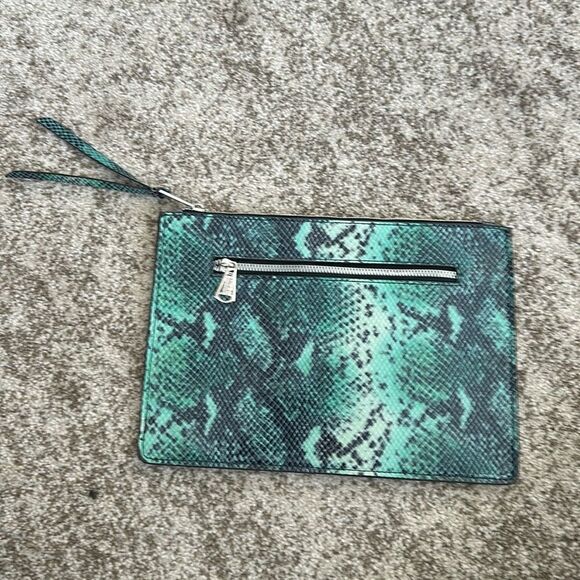 Aimee Kestenberg Emerald Green Snakeskin Print Clutch - Picture 1 of 5